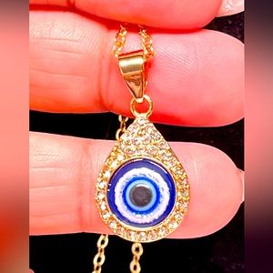 Evil eye necklace. Turkish blue eye pendant, woman jewelry
